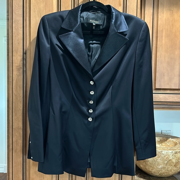 Escada black tuxedo jacket w rhinestone button and silk lapel. Size 44/large - Picture 1 of 9